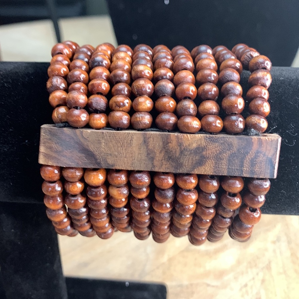 Brown wooden beaded bracelet